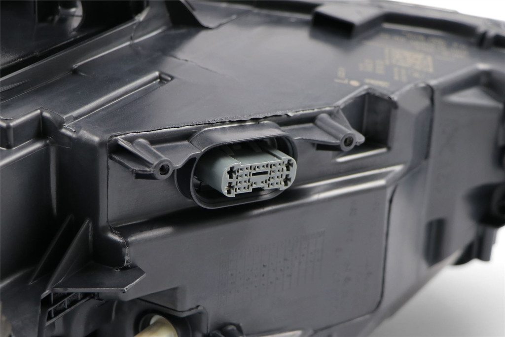 Headlight full LED left Audi A3 16-