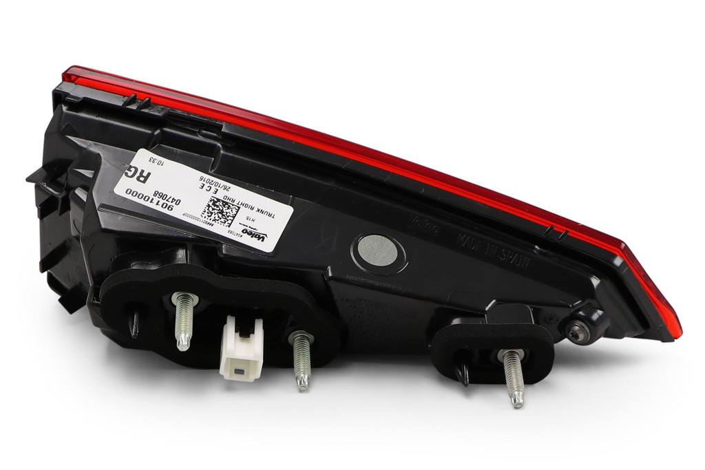 Rear light right inner LED Infiniti Q30 16-