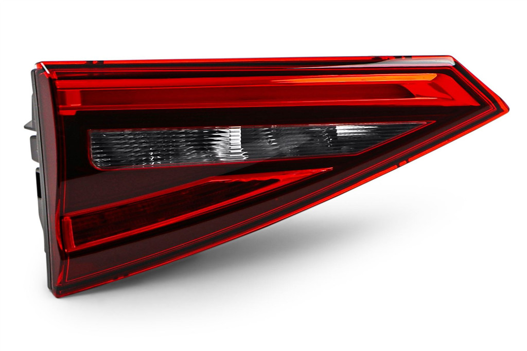 Rear light left inner LED Infiniti Q30 16-