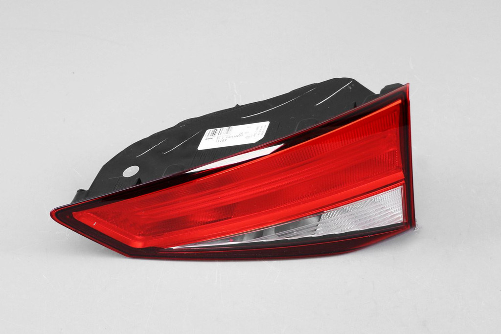 Rear light right inner Seat Ateca 16-