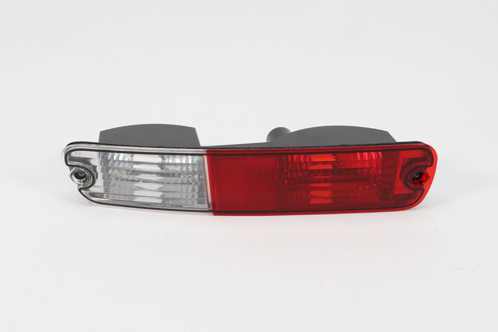 Lower rear light left Mitsubishi Pajero Shogun 03-07