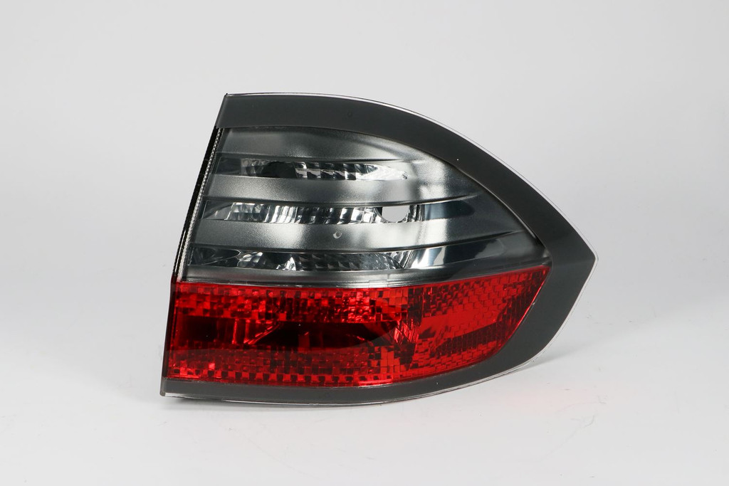 Rear light right outer Ford S-Max 06-09