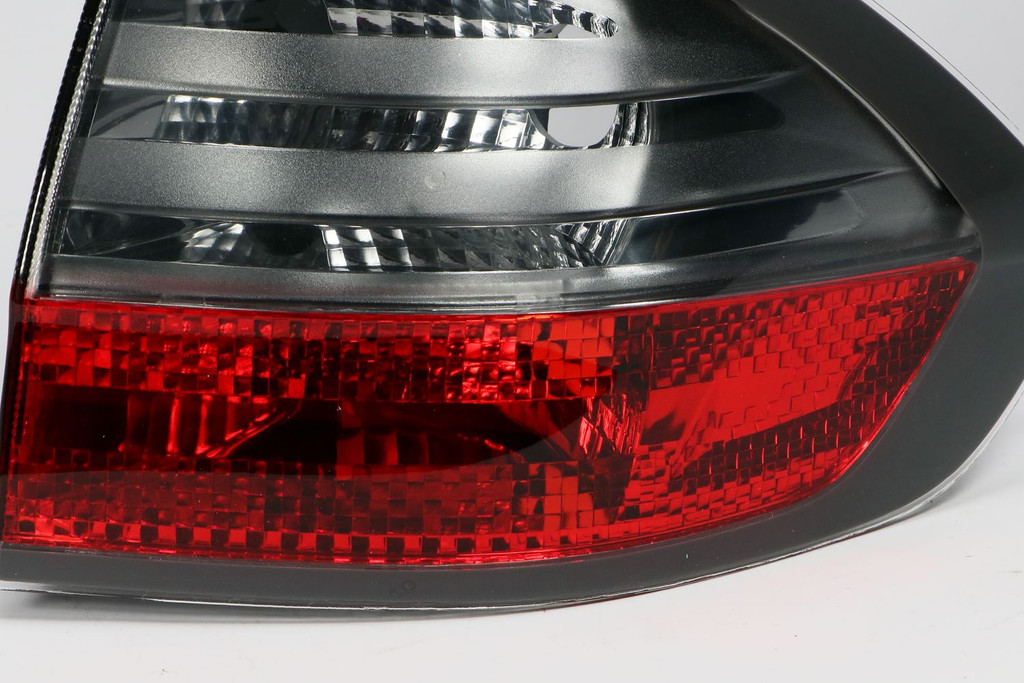 Rear light right outer Ford S-Max 06-09