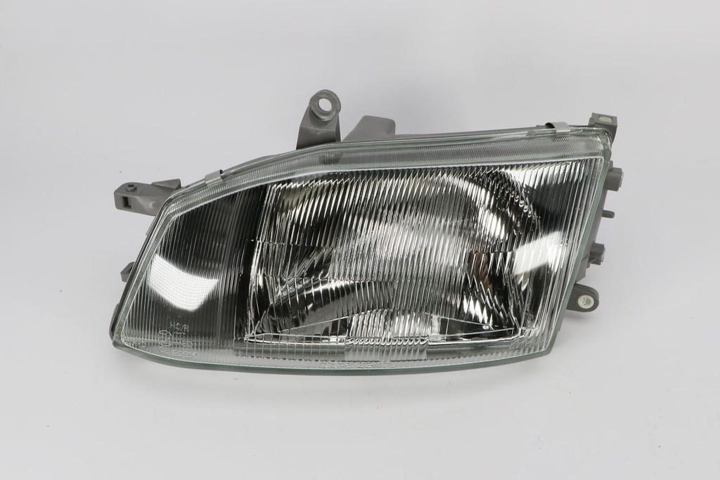 Headlight left Toyota Hiace 97-05