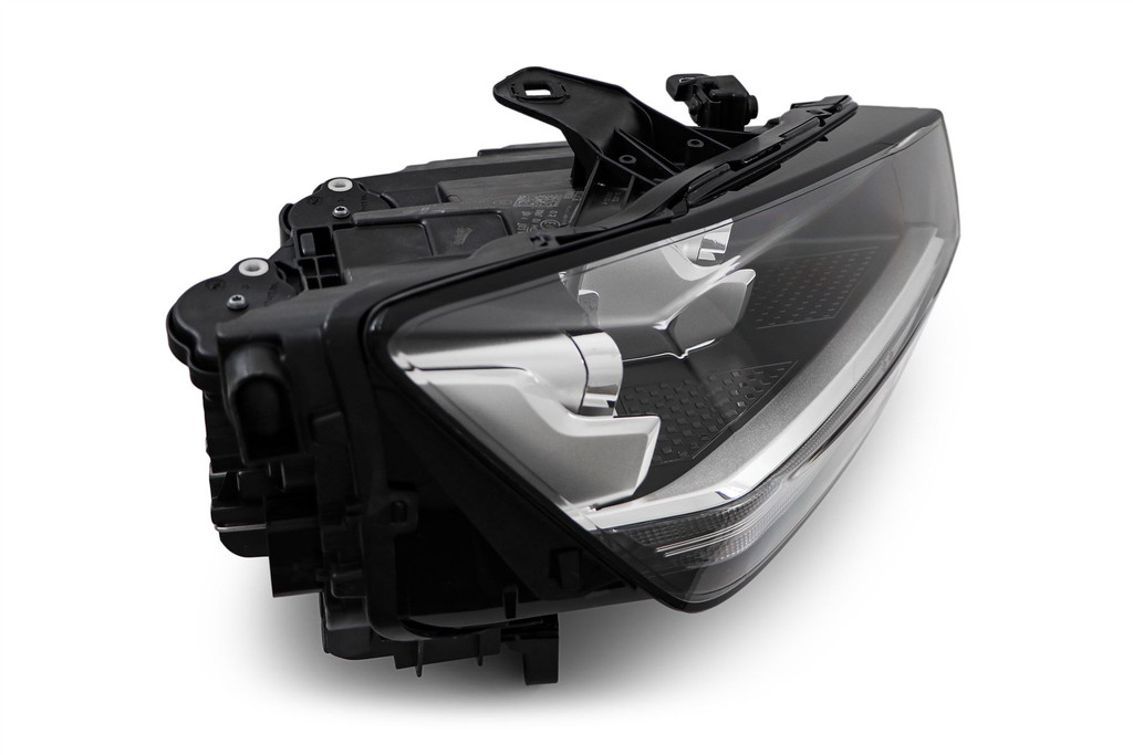 Headlight right Audi Q2 16-