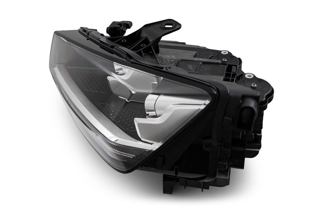 Headlight left Audi Q2 16-