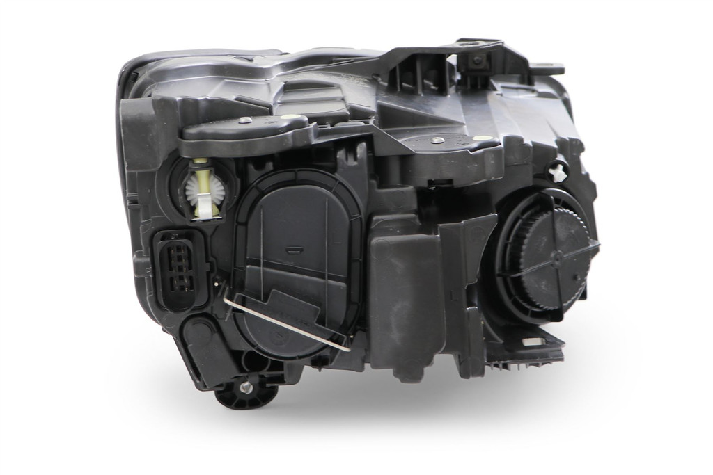 Headlight left Audi Q2 16-