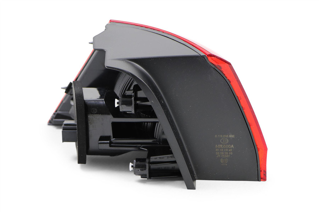 Rear light right outer dark red LED VW Golf MK7 17- Estate