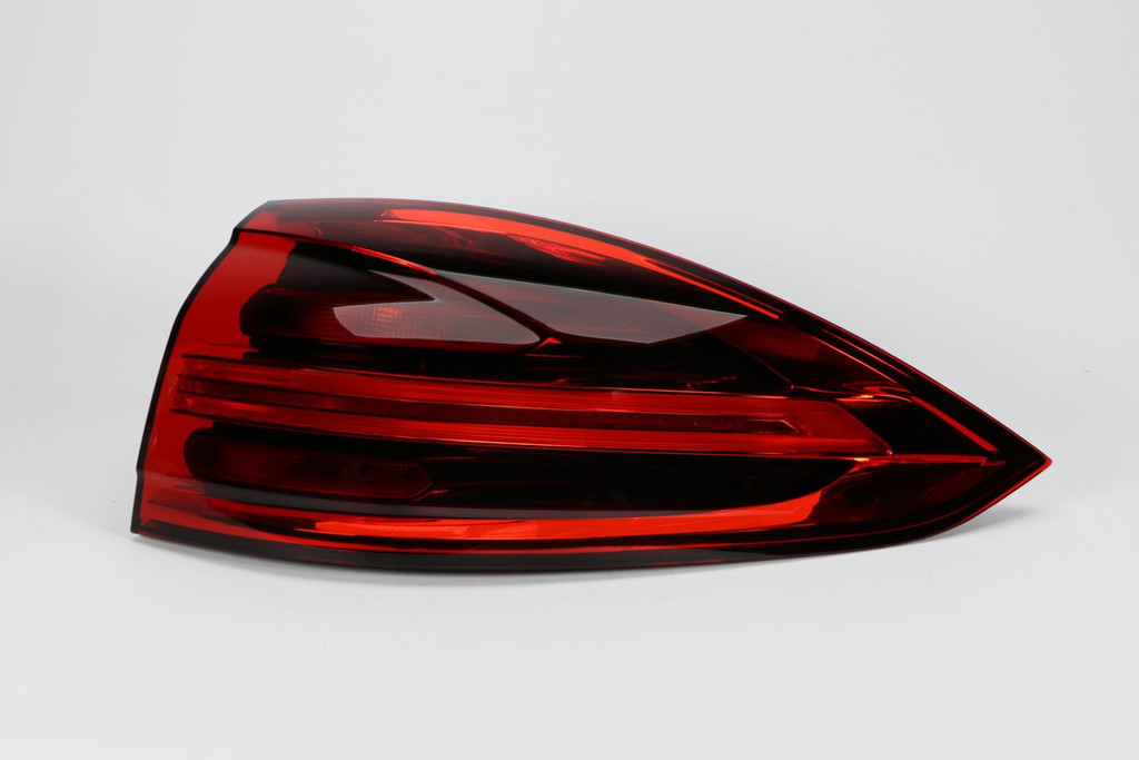 Rear light right outer red  LED Porsche Cayenne 11-17