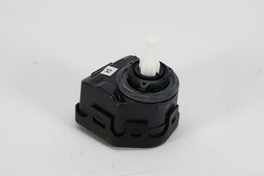 Headlight leveling motor Audi  A2 A4