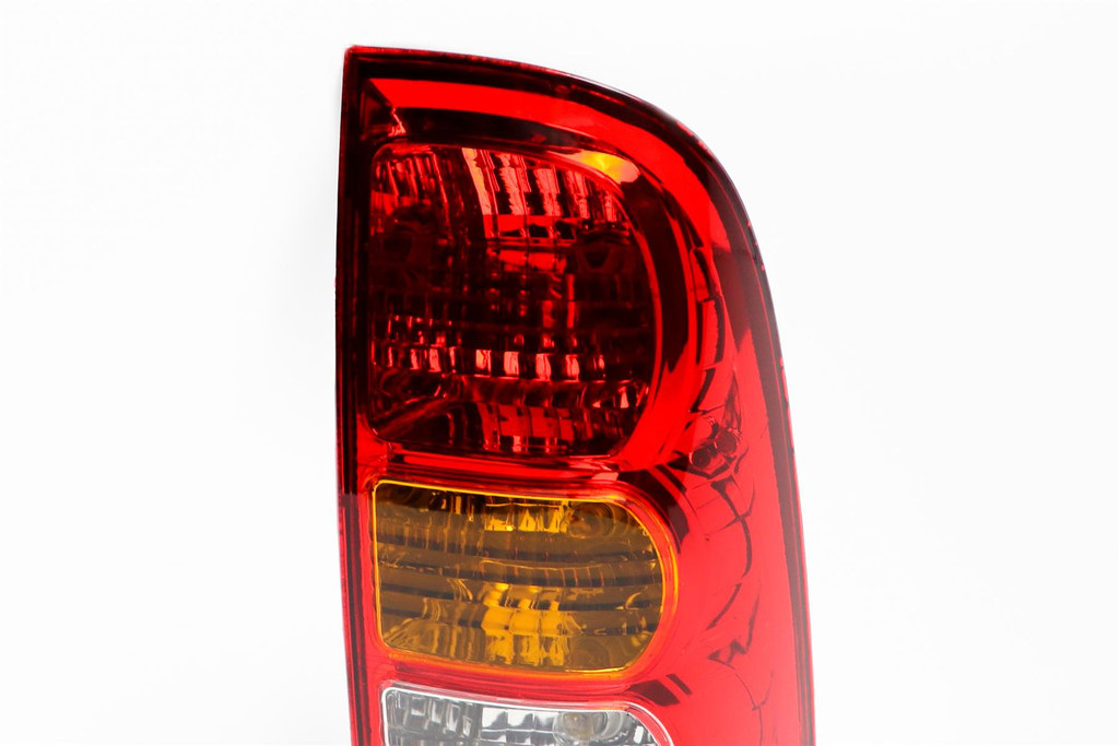 Rear light with bulbs right Toyota Hilux 05-11