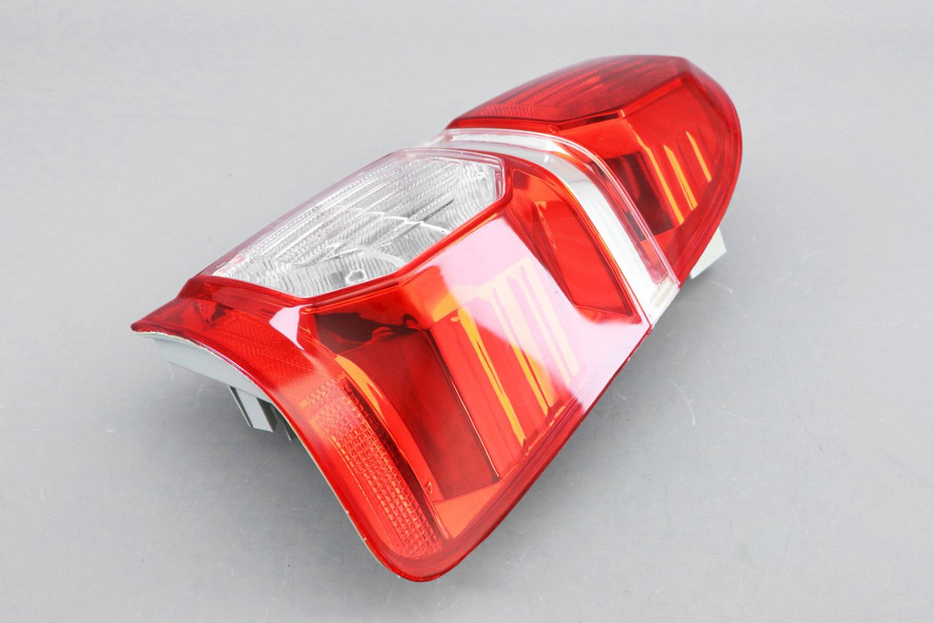 Rear light right with bulbs Toyota Hilux 11-15