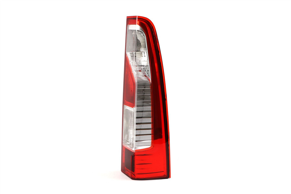 Rear light right Nissan NV400 10-16