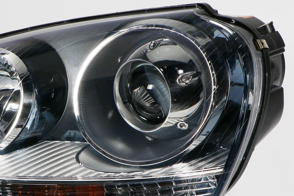 Headlight left xenon VW Golf MK5 03-09