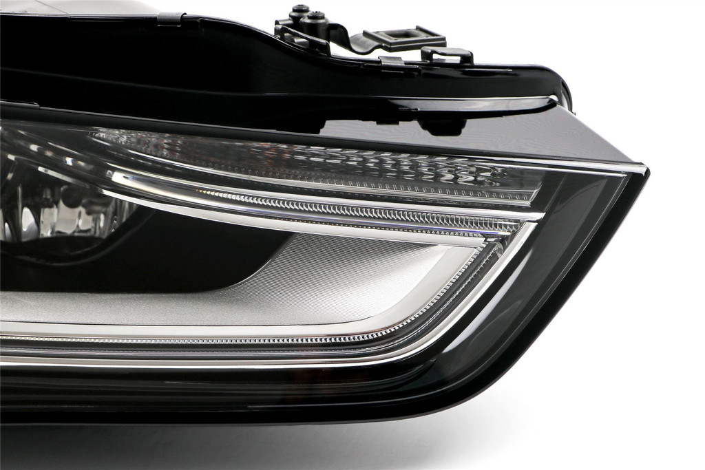 Headlight right Bi-Xenon with LED DRL AFS Audi A4 B8 12-15