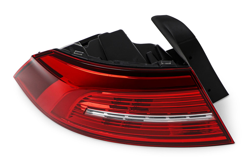 Rear light outer right LED VW Passat 15-17 Saloon OEM
