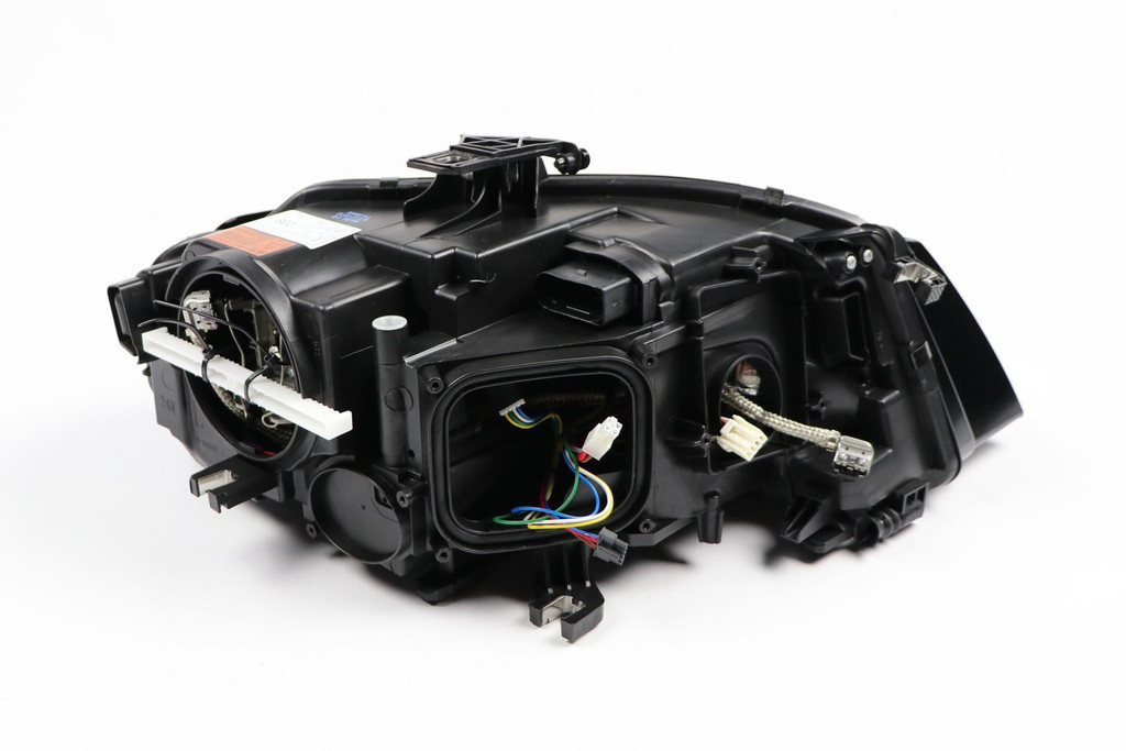 Headlight left Bi-xenon with LED DRL Audi A4 B8 08-11