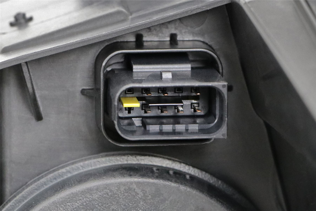 Headlight right LED DRL Peugeot 3008 17-