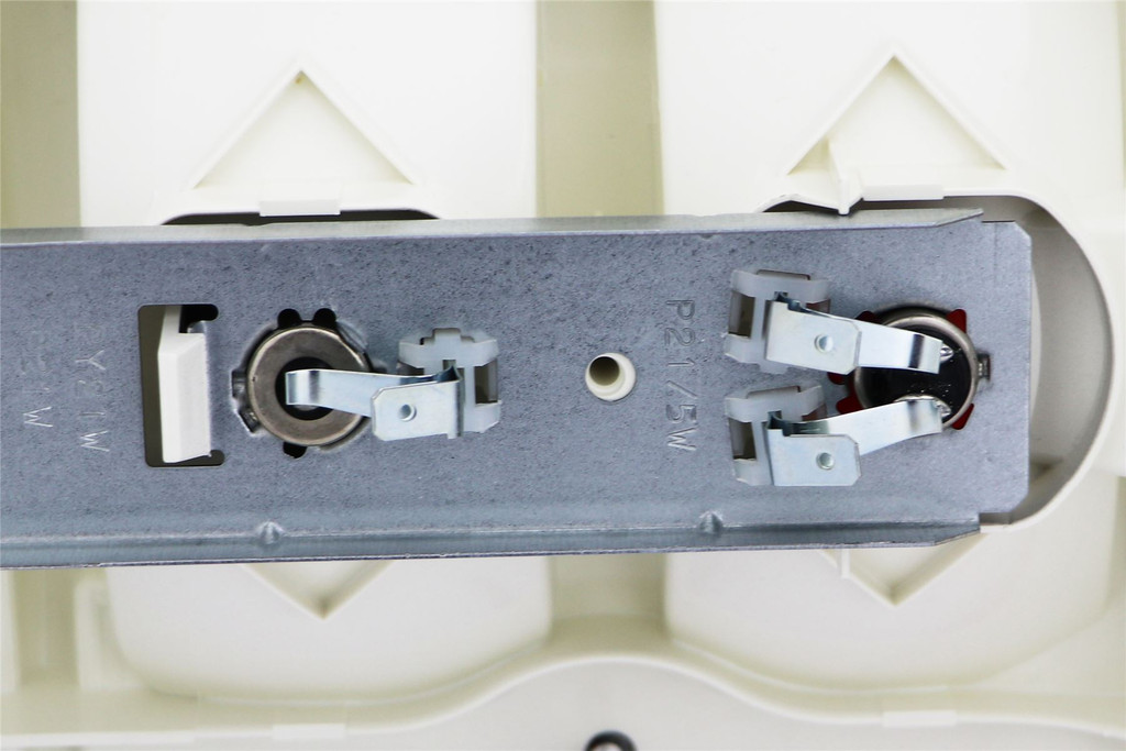 Rear light left with reverse triangular reflector Sterling Caravan Trailer Caraluna 1