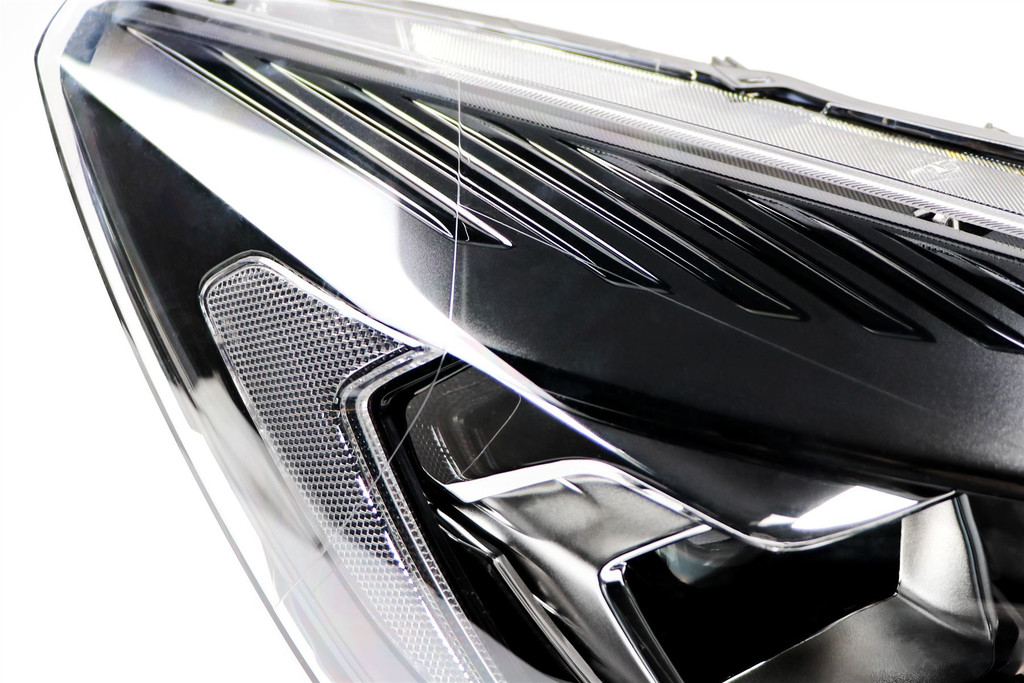 Headlight right black brow LED DRL Ford Kuga 17-