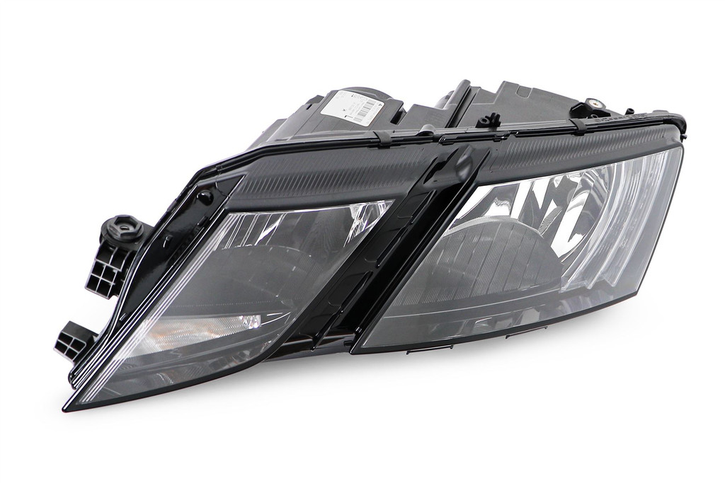 Headlight left Skoda Octavia 17-