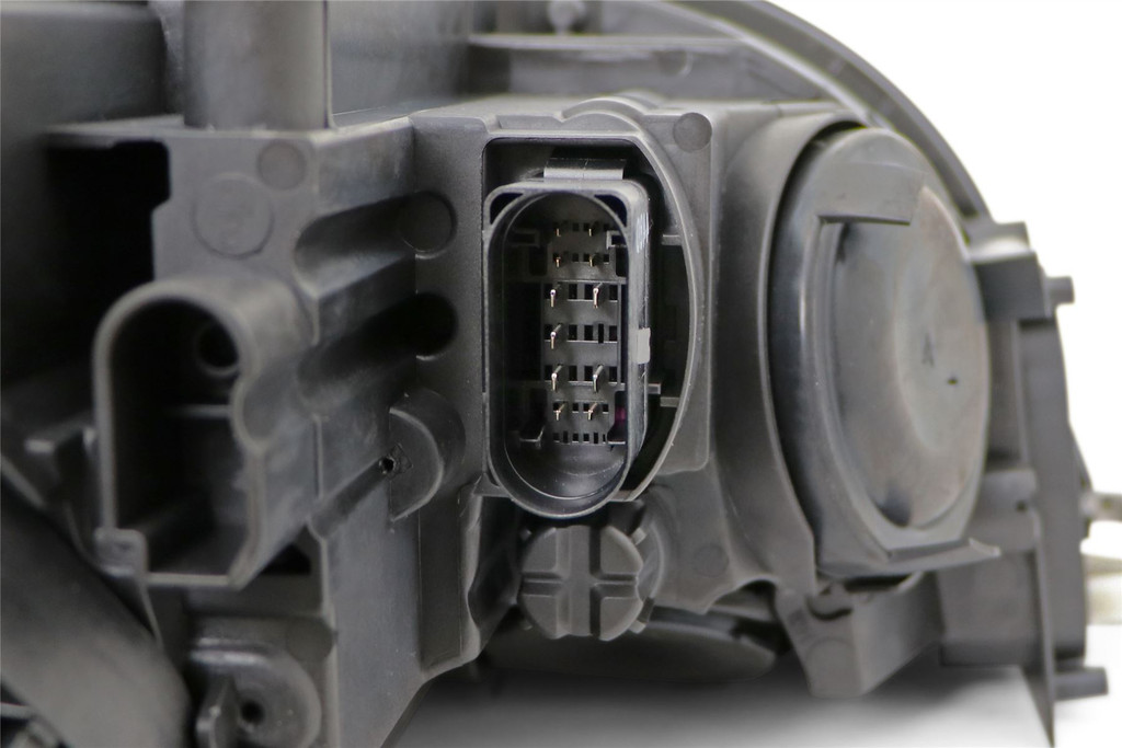 Headlight left xenon Audi TT 06-09