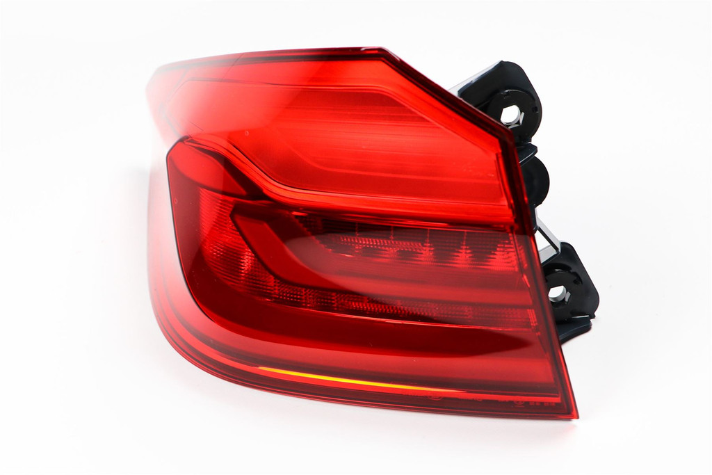 Rear light left LED BMW 5 Series G30 Saloon 17-