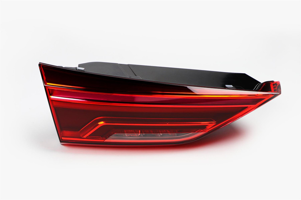 Rear light left inner LED with dynamic indicator Audi Q3 19-