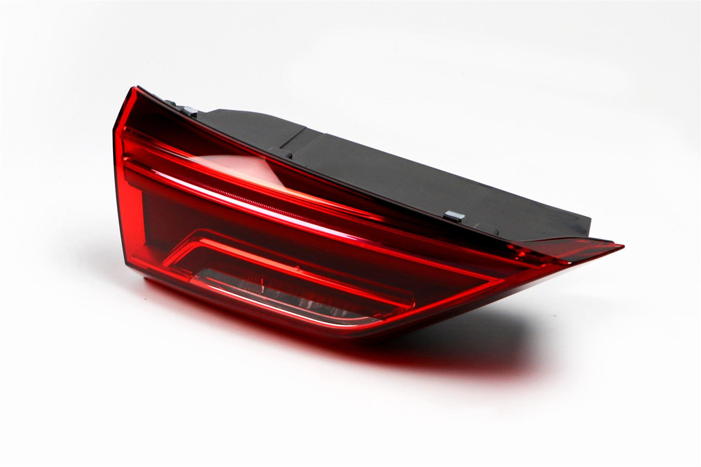 Rear light left inner LED with dynamic indicator Audi Q3 19-