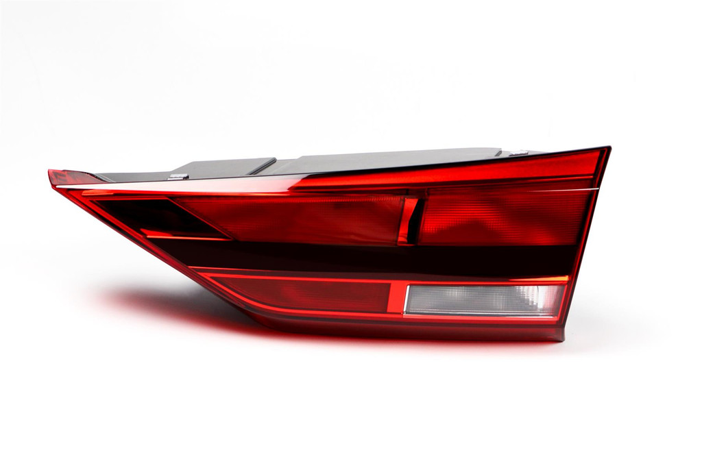 Rear light right inner Audi Q3 19-