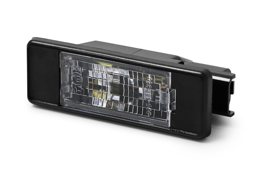 Number plate light Nissan Navara 04-15