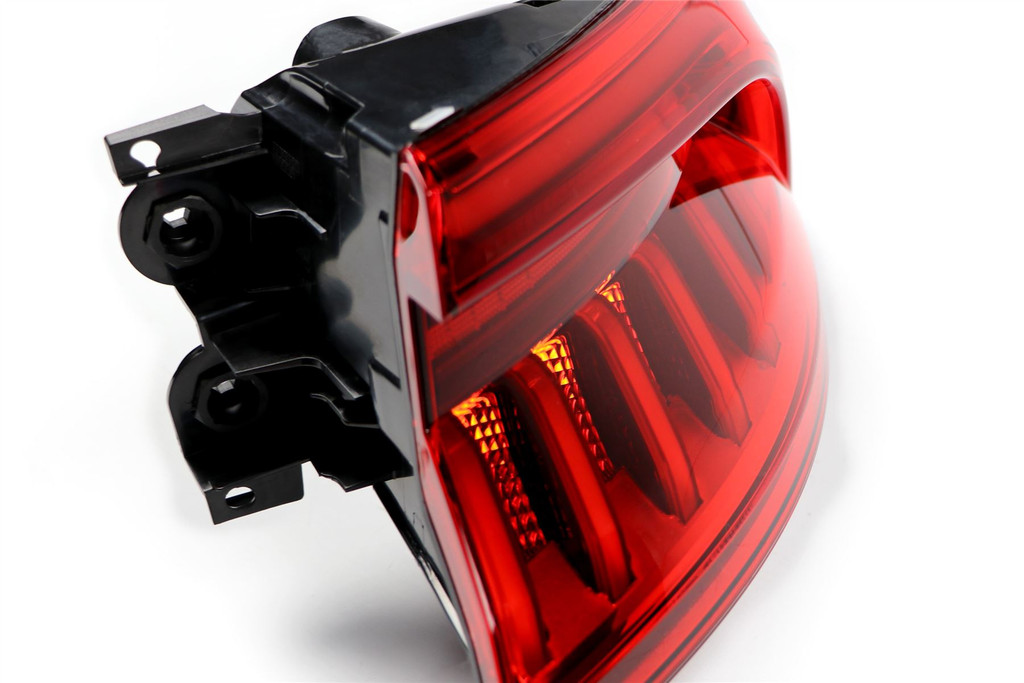 Rear light right "welcome" effect LED Audi Q8 18-