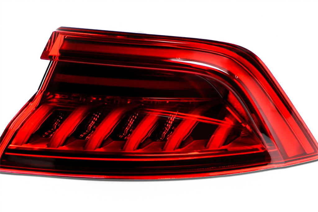 Rear light right "welcome" effect LED Audi Q8 18-