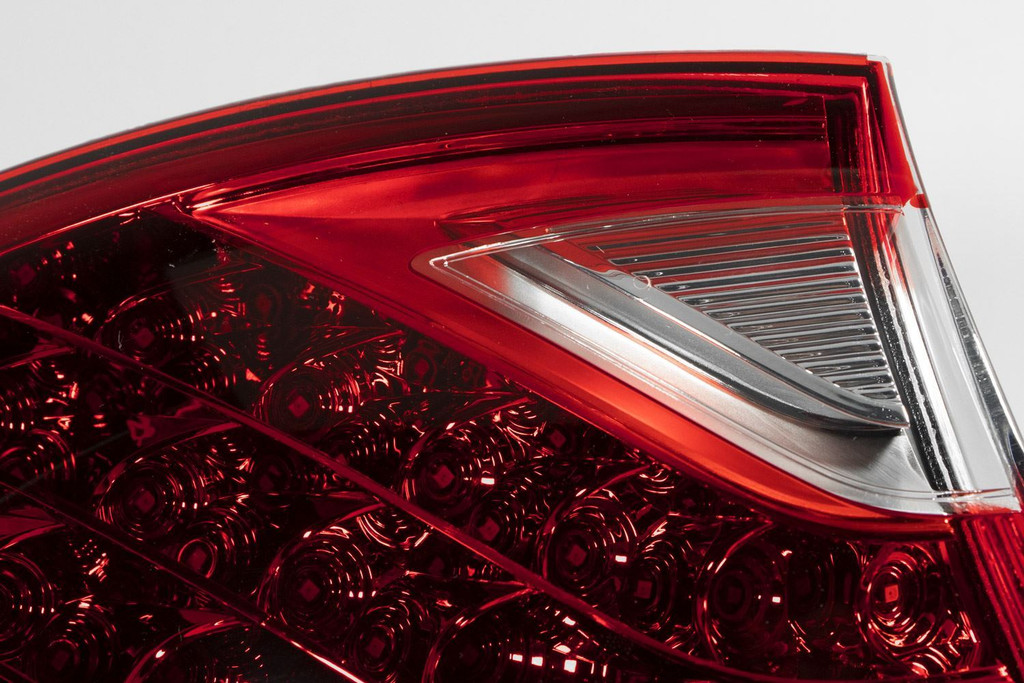 Rear light left outer red LED Porsche Cayenne 11-14 Valeo