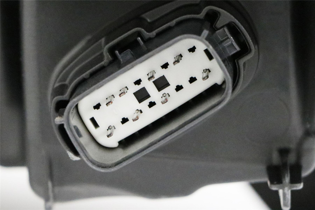 Headlight right Ford Mondeo 18-