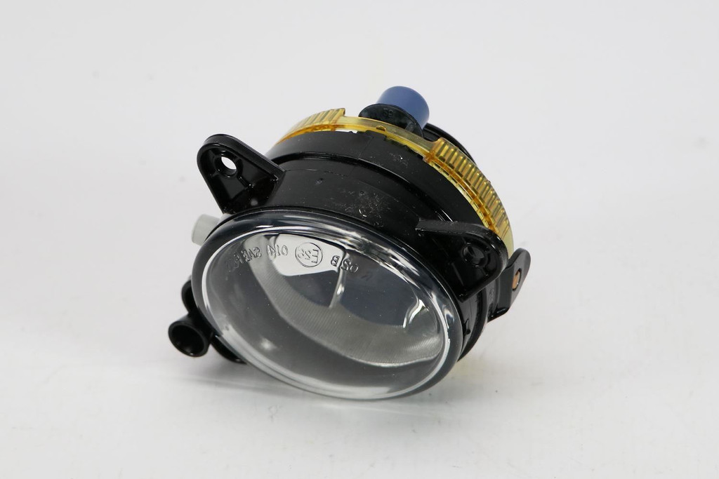 Front fog light left VW Touareg 02-10