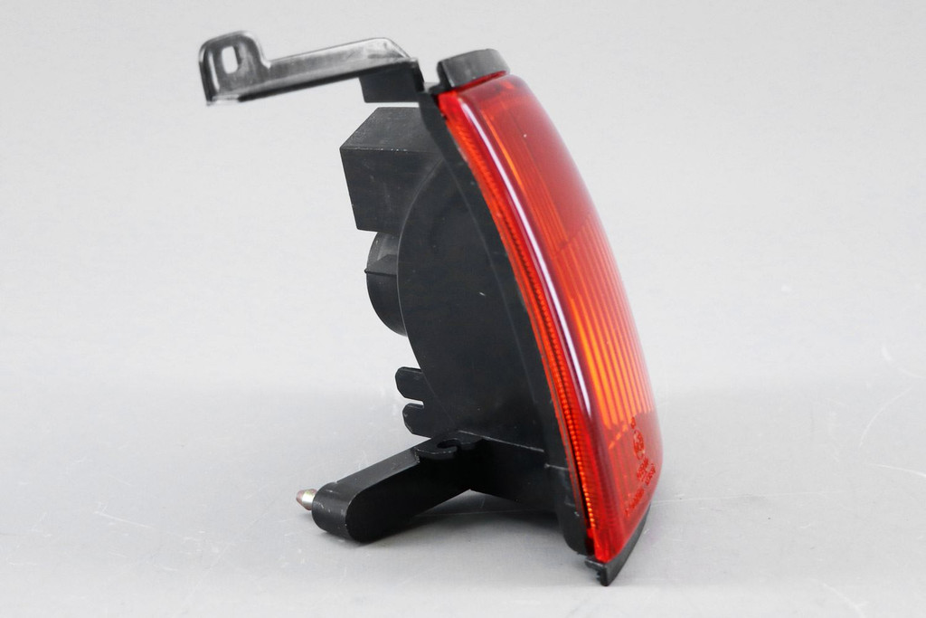 Front indicator left Mazda B2500 98-01