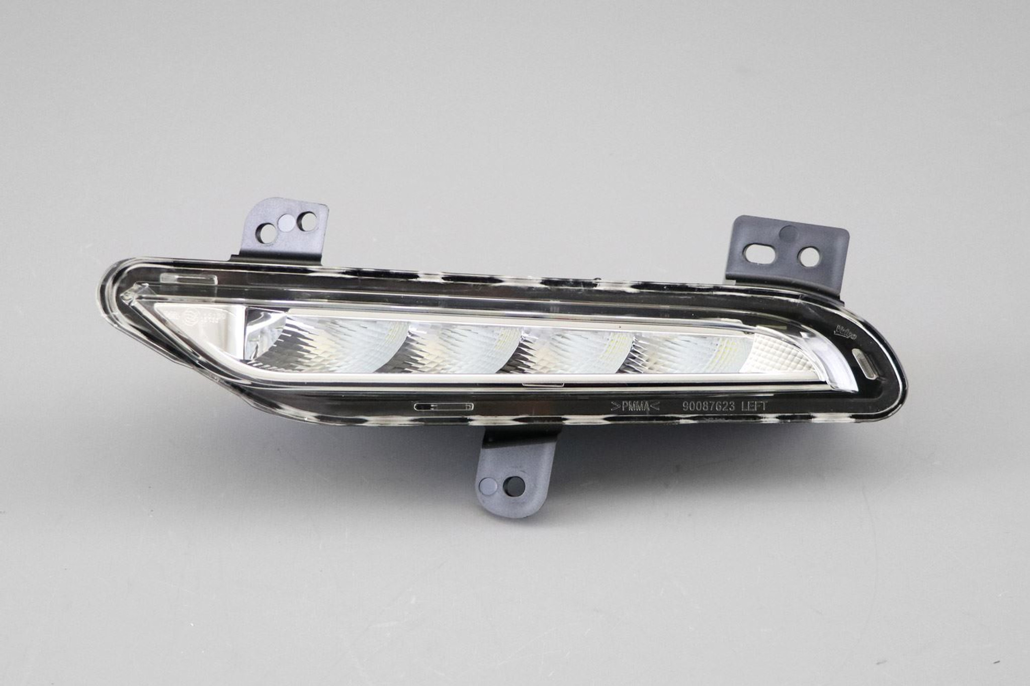 renault trafic daytime running light bulb