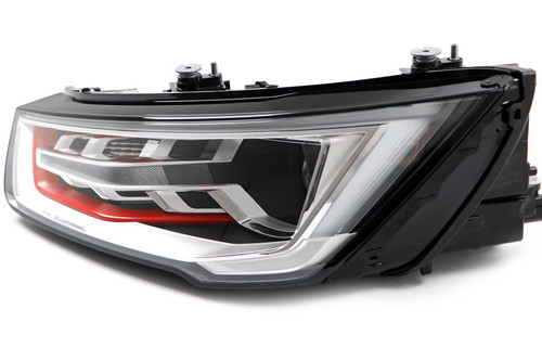 Headlight left Bi-xenon red trim Audi A1 S1 15-18