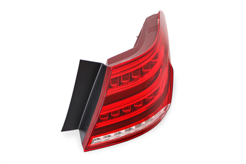 Rear light right LED red outer Mercedes Benz E Class W212 Saloon 12-15