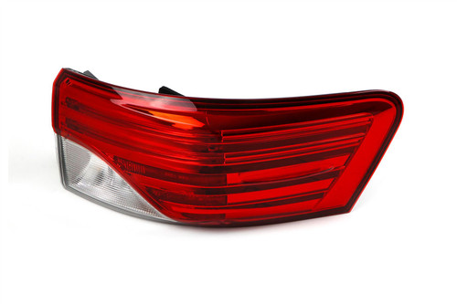 Rear light outer right LED Toyota Avensis 12-15 Estate