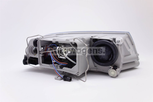 Headlight right projector black Skoda Octavia 05-08