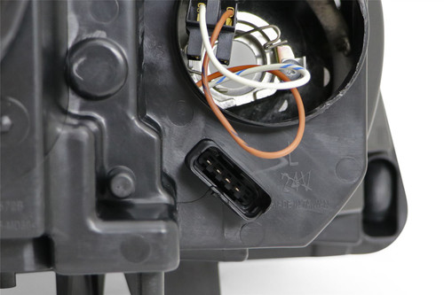 Headlight left Nissan Qashqai 07-10 Hella