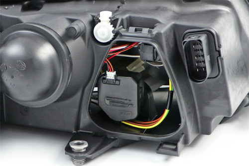 Headlight left VW Passat 01-05