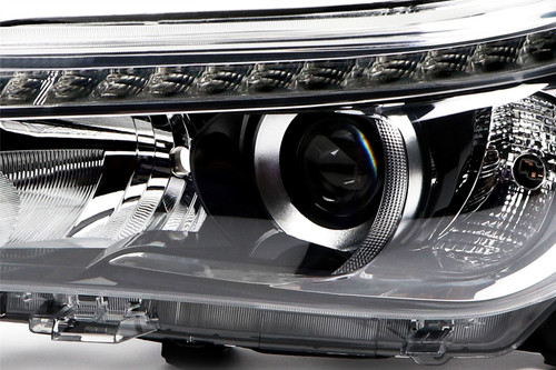 Headlight left LED DRL Toyota Hilux MK8 Pickup 15-17