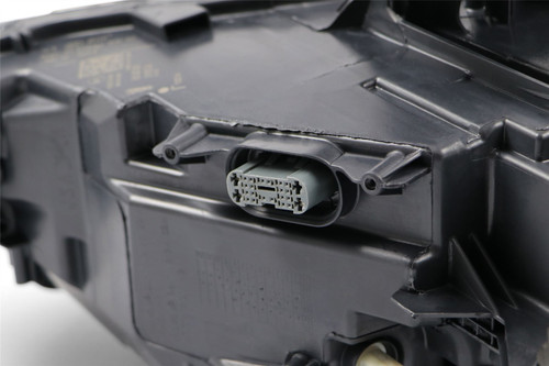 Headlight full LED right Audi A3 16-