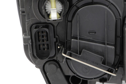 Headlight left Audi Q2 16-