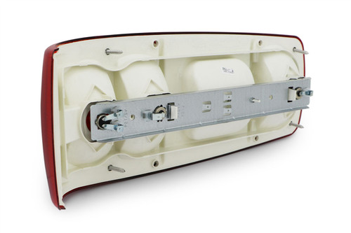 Rear light left with reverse triangular reflector Elddis Avante Caraluna 1
