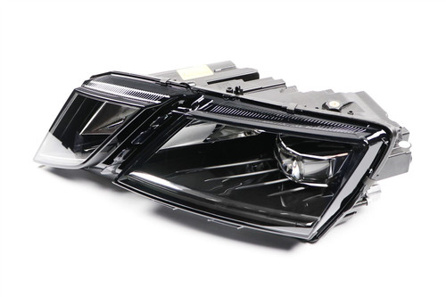 Headlight left LED Skoda Octavia 17-