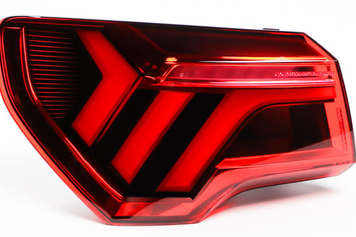 Rear light left outer LED with dynamic indicator Audi Q3 19-